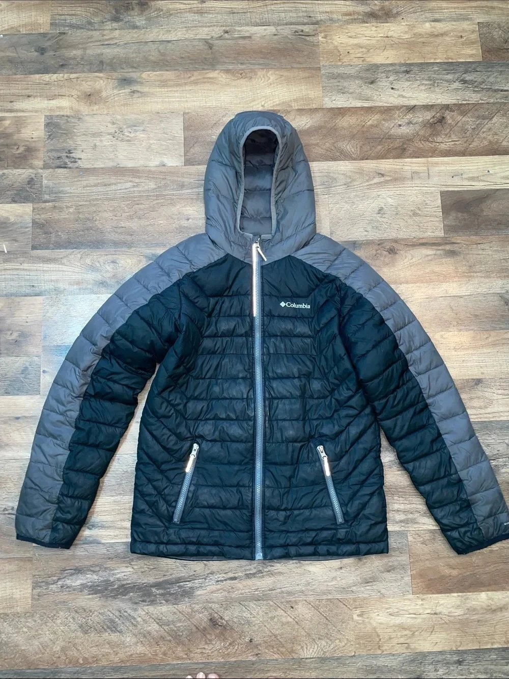 Columbia Boys Hooded Puffer Jacket Gray Black Size XL Full Zip Outdoor
Opens in a new window or tab