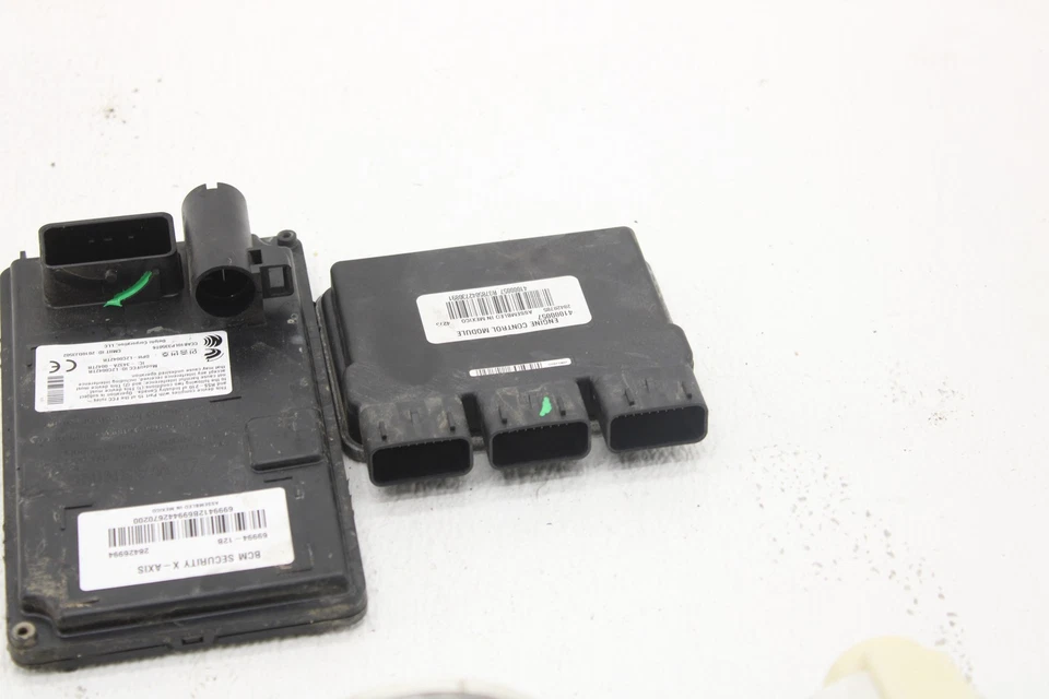 Harley-Davidson Touring Dyna BCM Security ECM 2015-2016 velocímetro Foto 3 de 4