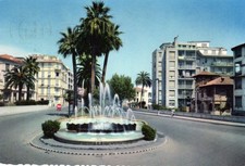 10229 Cartolina Sanremo (IM) La fontana di Via Roma 1958 annullo