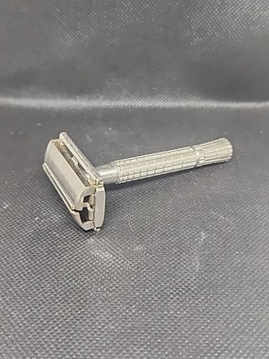 Vintage 1956 Gillette Flare Tip Super Speed DE Safety Razor B2.