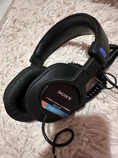Sony MDR-7506 Professional Closed-back Studio Headphones