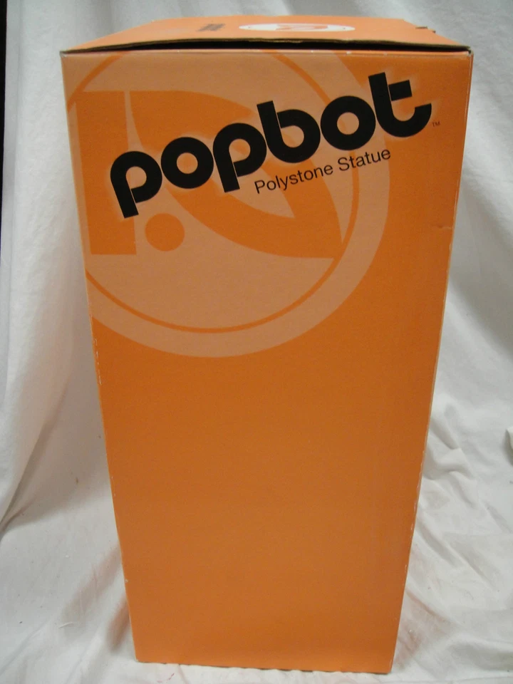 SIDESHOW  POPBOT and KITTY 15" Tall POLYSTONE STATUE #388/500 By Ashley Wood - Image 3 of 4