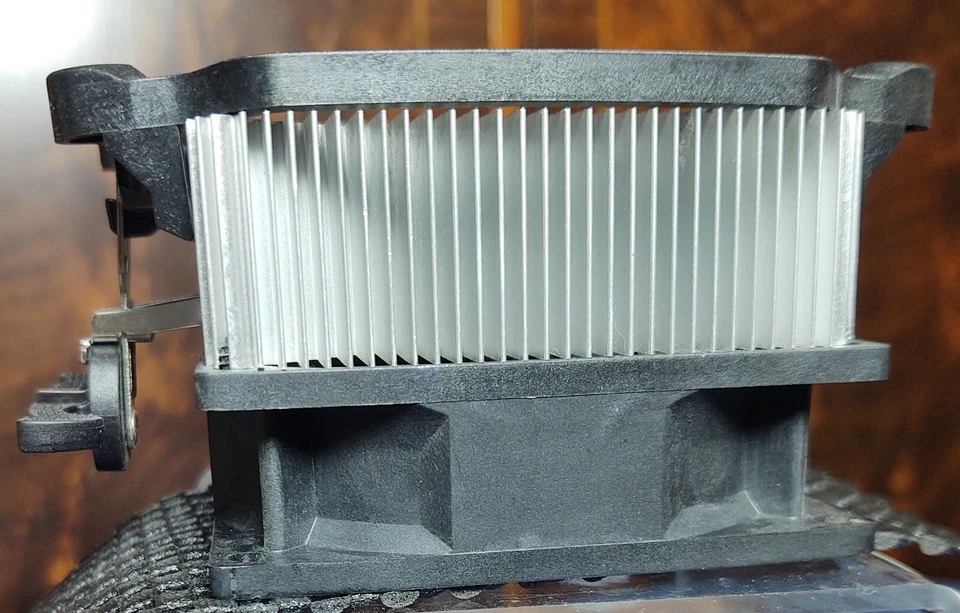 Gateway Desktop CPU Heat Sink CoolingFan with Aluminum Fins AVC Four Pin E7314DC - Image 4 of 4