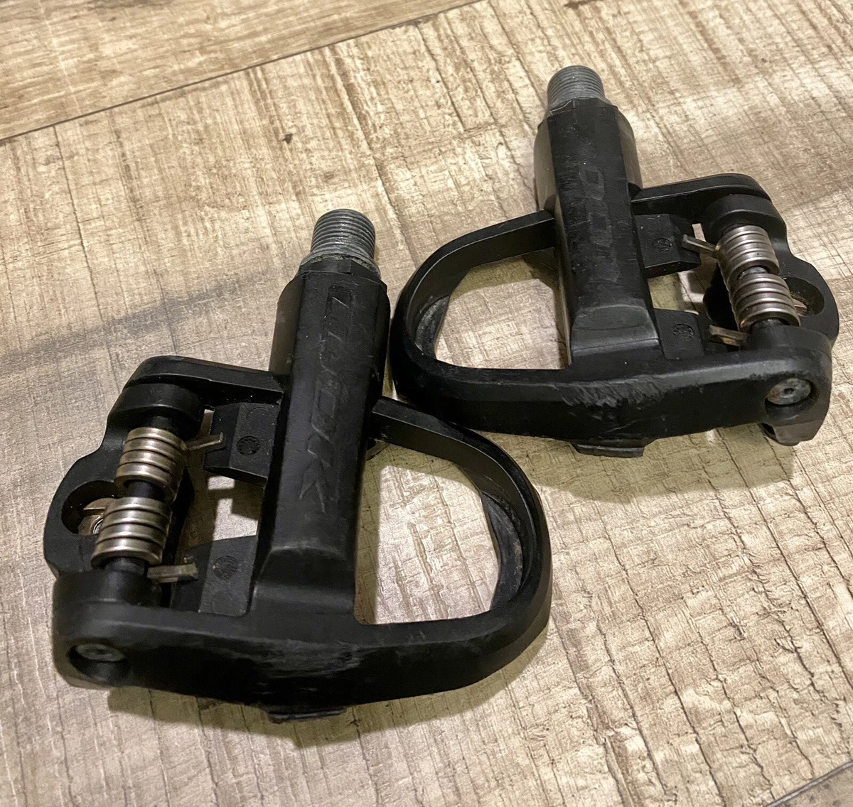 3 hotsell hole pedals
