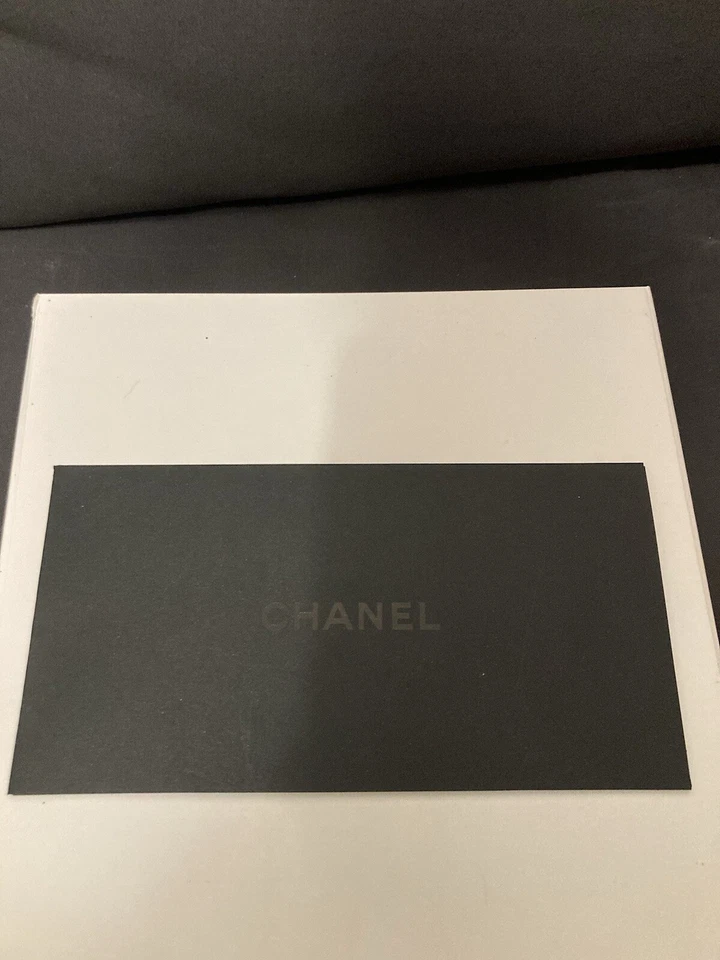 Papelaria/envelope para presente Chanel - Imagem 2 de 4