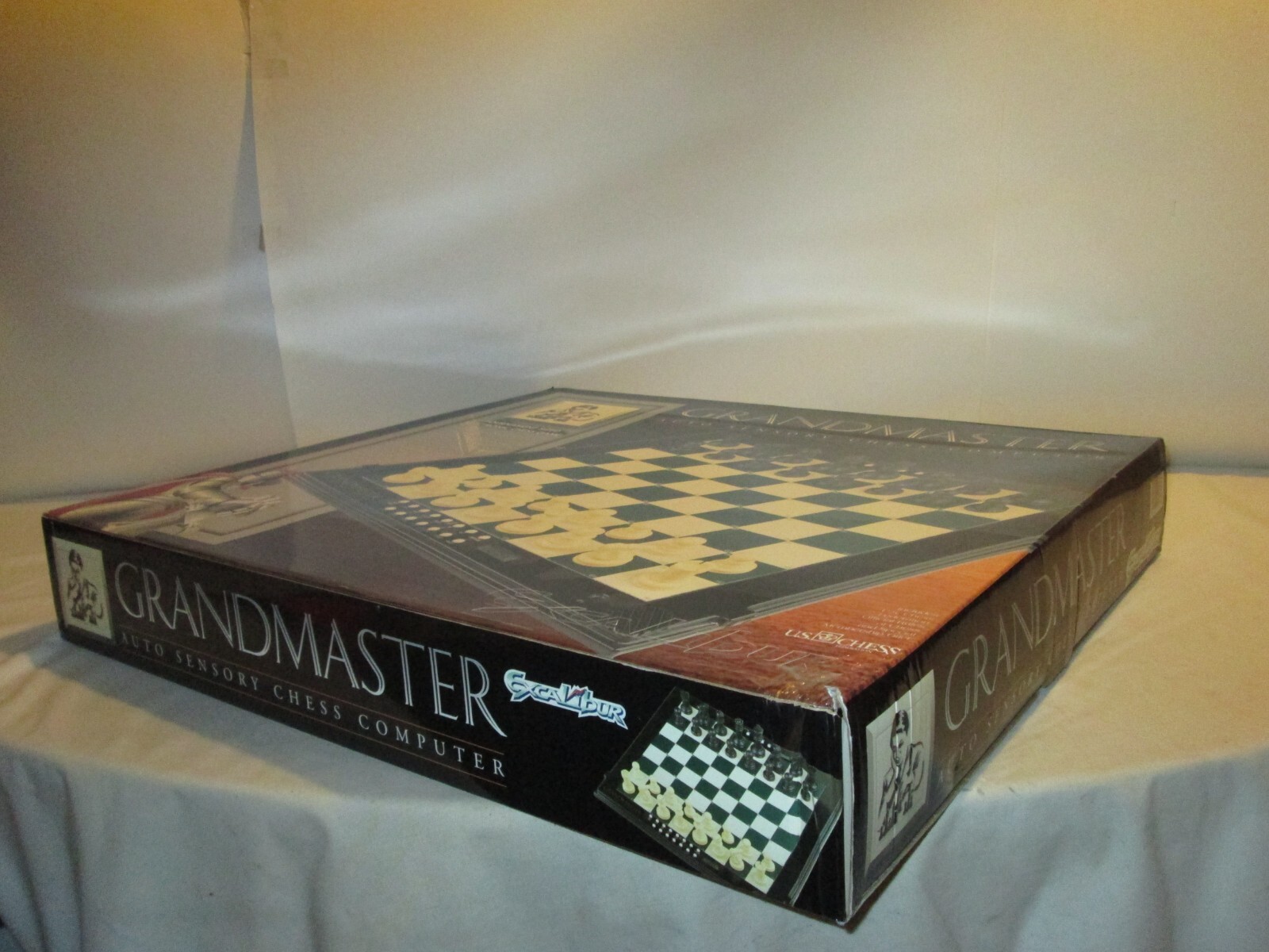 VINTAGE COLLECTIBLE EXCALIBUR GRANDMASTER CHESS COMPUTER GAME, MODEL #747K