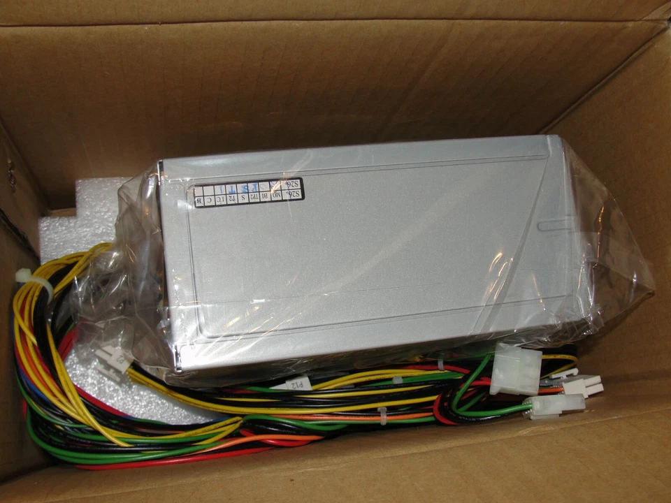 Intel FPP4550WPSU  Power supply;  550W.  Delta part no: DPS-550HB A - Image 4 of 4