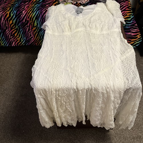 Rabbit Designs Elegant Dress Size 14 Crochet Overlay White Flare Bell Sleeves
