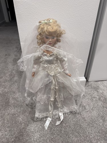 Albert E Price Doll 18" Limited Edition Bride Porcelain Doll Bridal Wedding - Picture 3 of 10