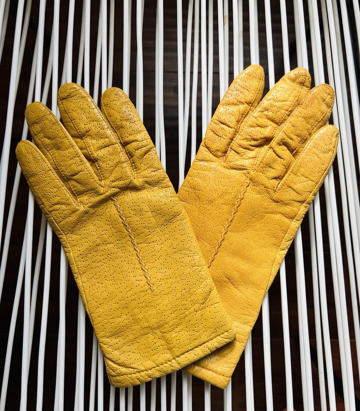 FOWNES Vtg Pair Perforated Leather Gloves Yellow 7.5 *Not A Perfect Pair*