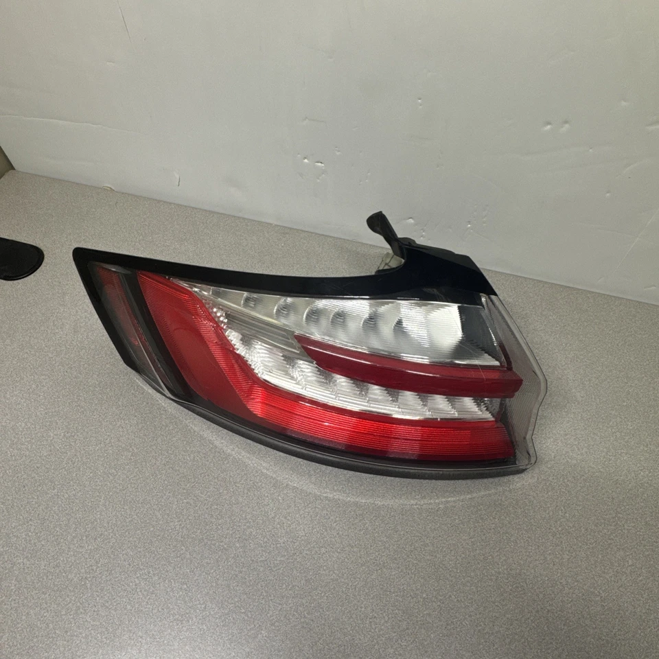 Ford Edge 2019-2024 luz trasera izquierda izquierda lado del conductor exterior LED luz trasera lámpara OEM Foto 2 de 4