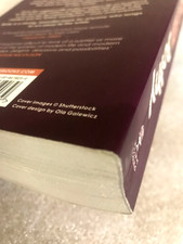 Bothy: In Search of Simple Shelter 2025 Kat Hill [Paperback]