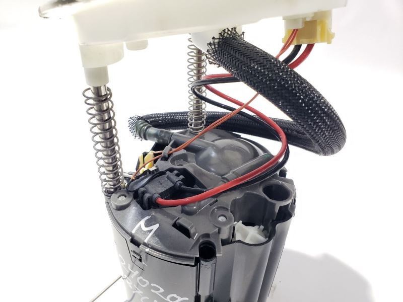 2018 Maserati Levante OEM Fuel Pump Assembly Tank Mounted