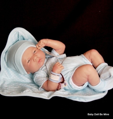 Nuova in scatola Berenguer 14"" La Newborn 18540 bambola vero ragazzo blu bianco a pois - Foto 2 di 5