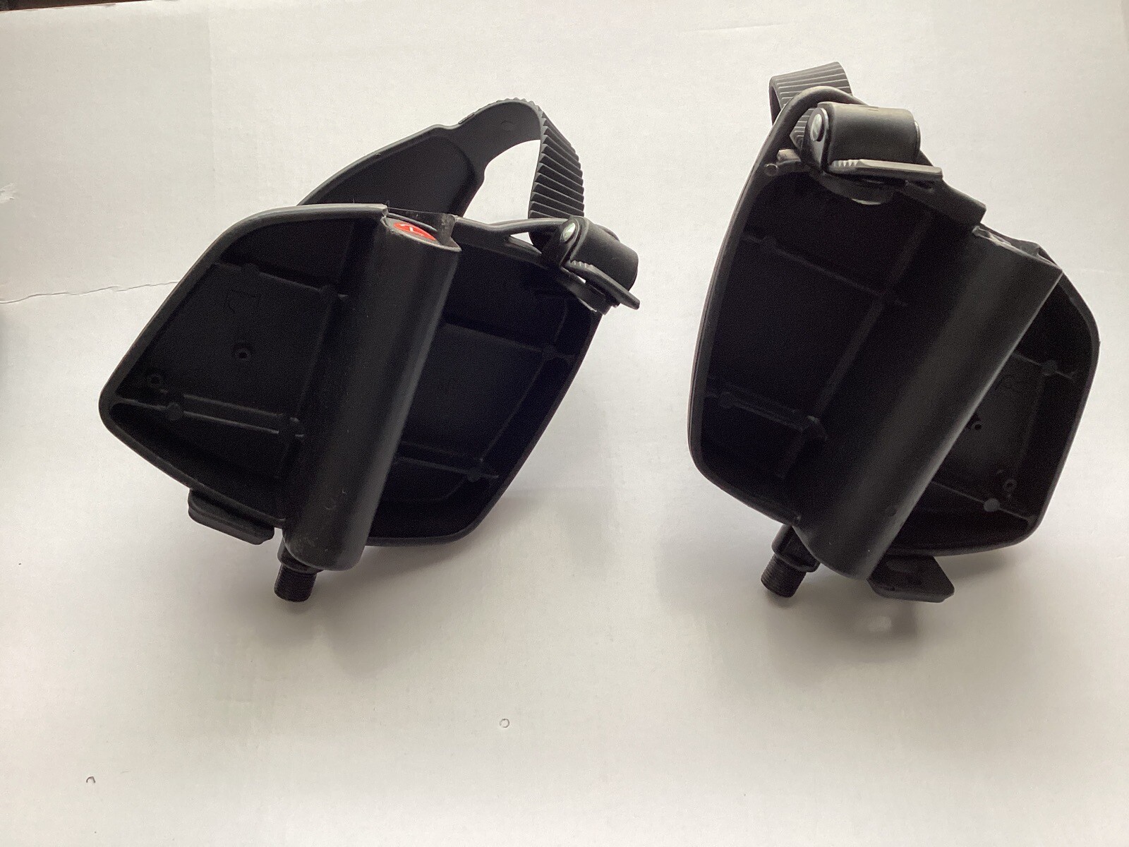 Commercial Grade Exercise Bike Platform Pedals w/straps  Size 9/16&rdquo;