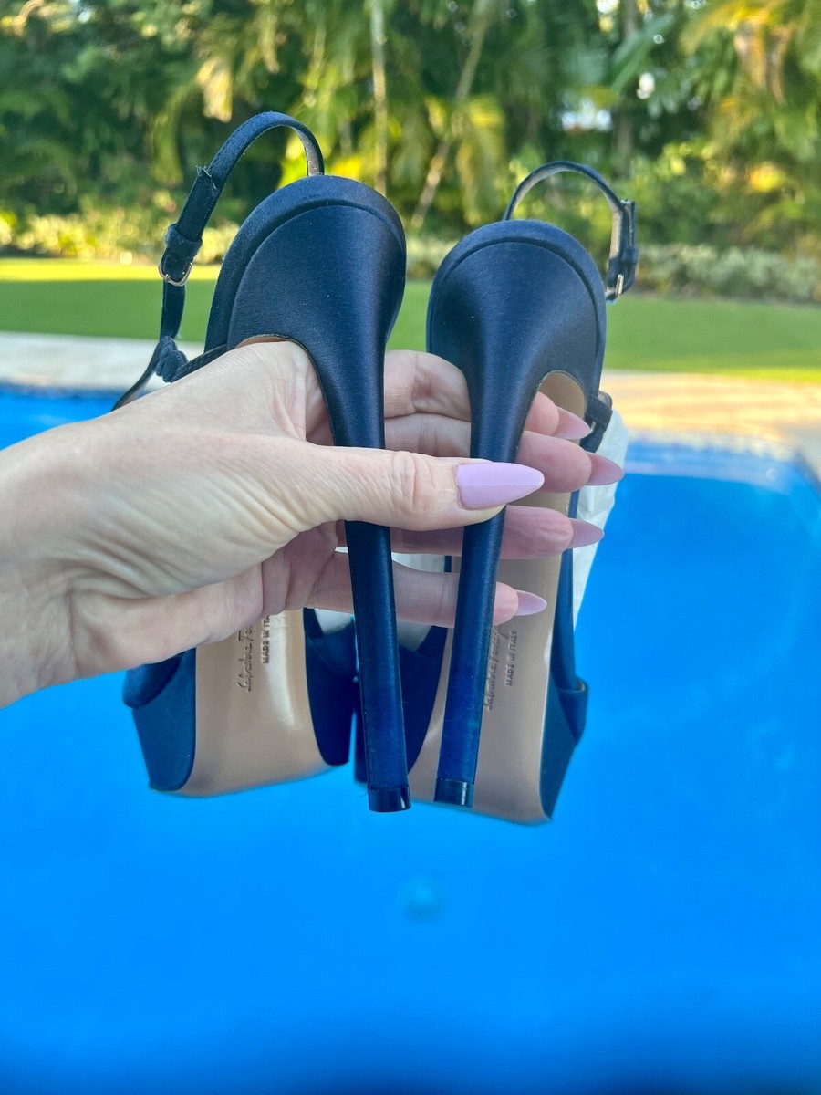 VIP【関税送料無料】希少 FERRAGAMO ELECTRIC BLUE SATIN PUMPS VIP【関税送料無料】希少 FERRAGAMO ELECTRIC BLUE SATIN PUMPS