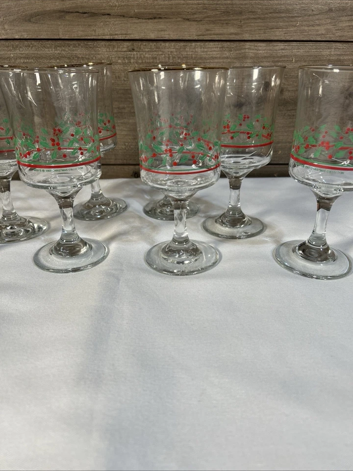 Juego de 8 vasos cáliz de acebo y bayas colección navideña Arby’s 1987 de colección Foto 2 de 4