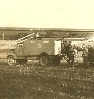 BEST! Luftwaffe Fieseler Fi.156 Storch Sanitäts Plane Evacuating on Wounded