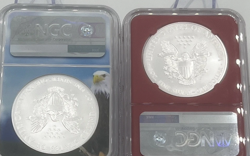 2018 W 2 Águilas plateadas amuebladas NGC MS70 FDOI 2 soportes Silver Eagles azules y rojos Foto 2 de 2