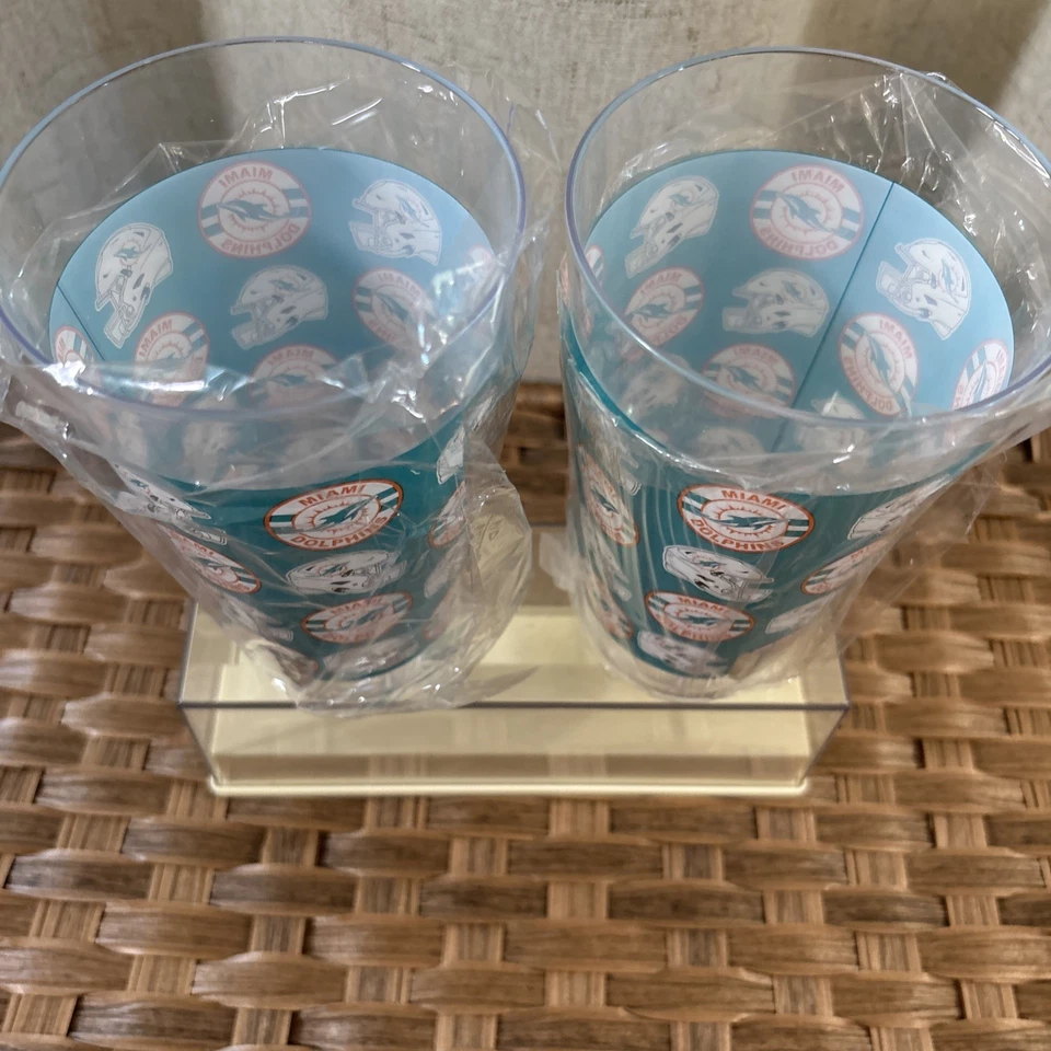 Juego de 2 vasos de plástico con licencia de los Miami Dolphins NFL de 16 OZ Foto 4 de 4