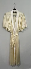 NATORI Size Medium Vintage 90's Yellow Ivory embroidered Belted Robe gently used
