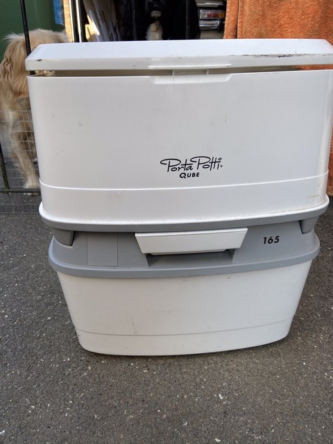 porta potti 165