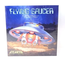 Flying Saucer 1:72 Scale Model Kit