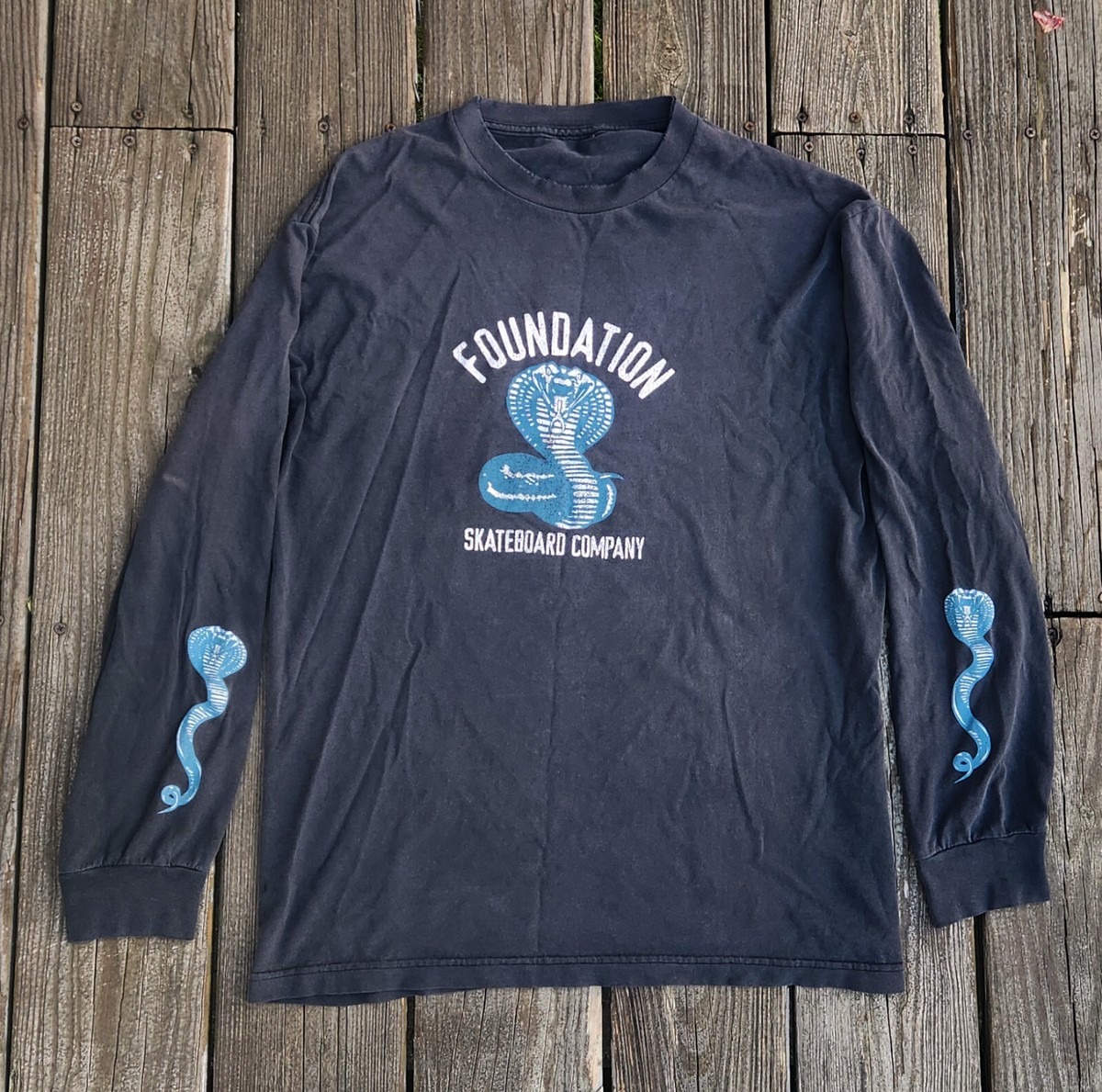 ビンテージ Foundation skateboards Tシャツ Tシャツ s-l1200.jpg