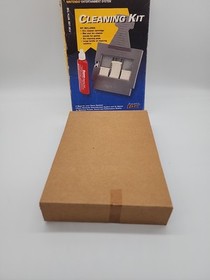 Vintage Cleaning Kit NES Nintendo Entertainment System. Player's Edge - Used.