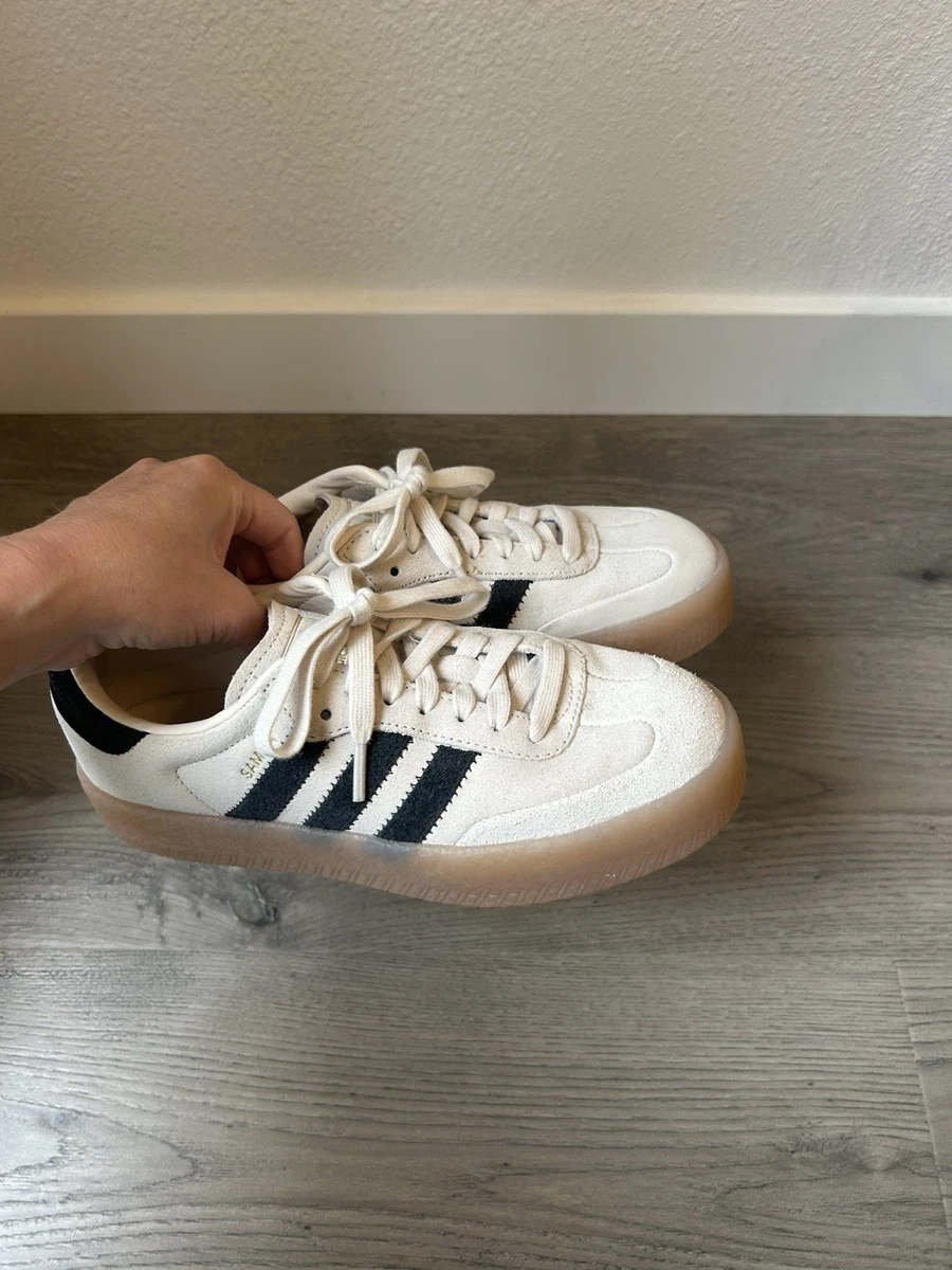 adidas gazelle silver green womens adidas IG1376 Samba OG Mens Lifestyle Shoe main image 0