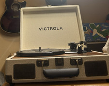 Victrola Beige Turntable Record Player Victorla VTA-370B Portable Suitcase