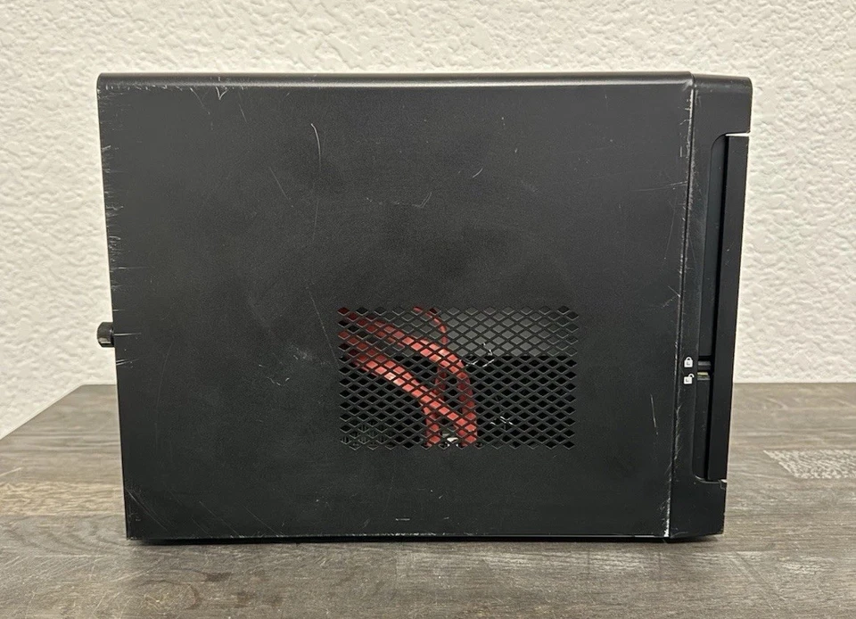 Inwin Development Mini Server ITX Tower W/ 4 Bays HHD 6TB SSD 480GB X2 READ - Image 3 of 4