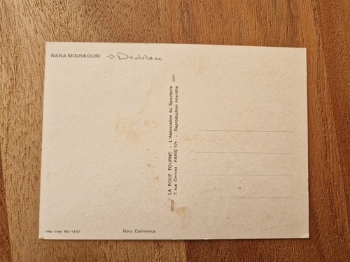 Carte postale photo dédicacé par Nana Mouskouri 1961 lettre L.A.S P.S - Photo 3/3