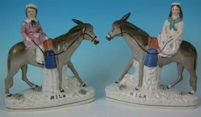 Paar Staffordshire Milchmädchen & Esel Figuren mit dem Titel, ''MILK''