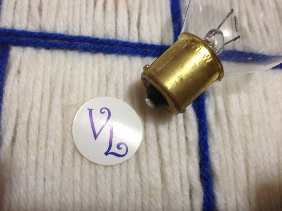 BOXof 20 NEW 25s11/4sc railway signal 25w light bulb SCB 10v bayonet S11 lamp - Image 2 of 3