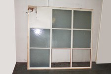 altes Fenster mit Rahmen Holz Fenster Raumtrenner Trennwand Glas vintage