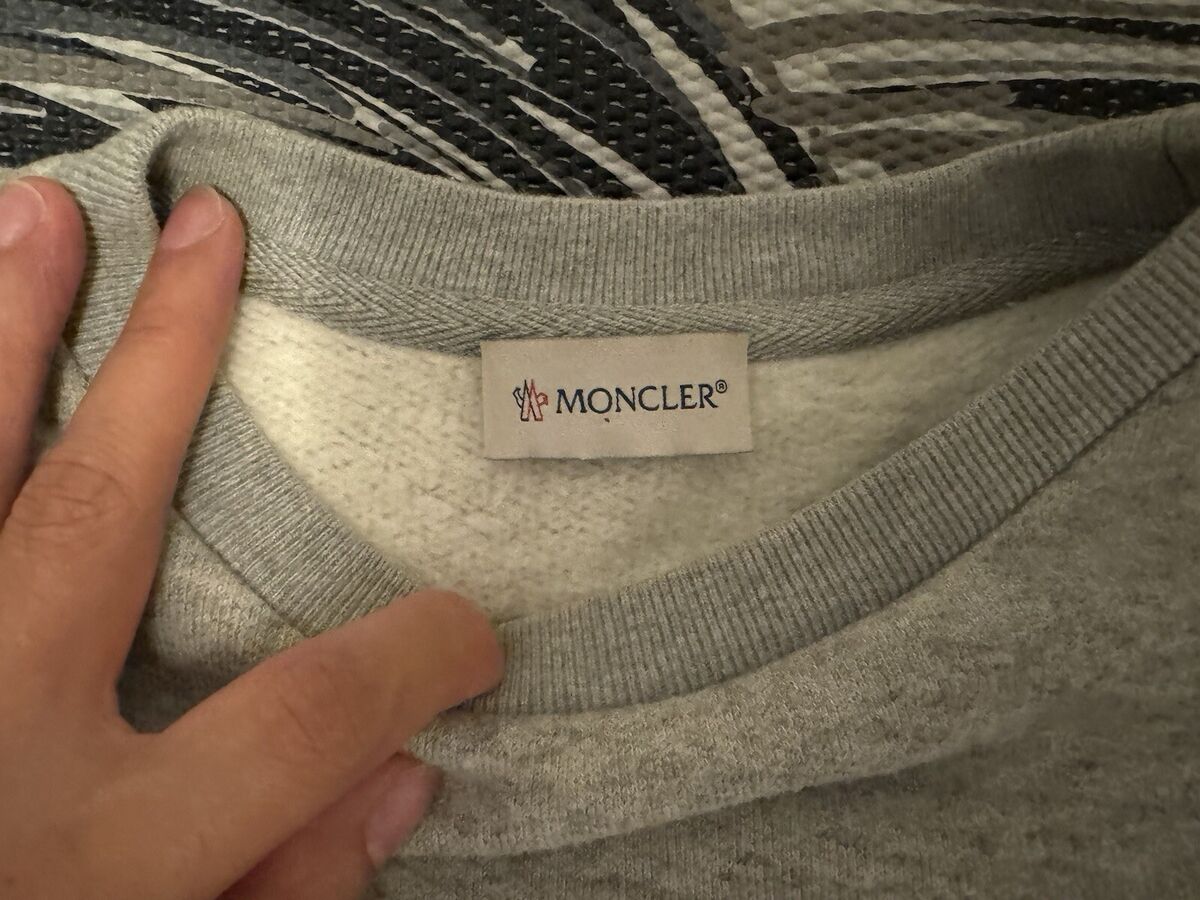 Men's Moncler Maglia Girocollo Sweatshirt Triple Logo Rare Men's Moncler Maglia Girocollo Sweatshirt Triple Logo Rare
