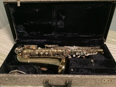 Conn Vintage Alto Saxophone 1964 - Brass With Case