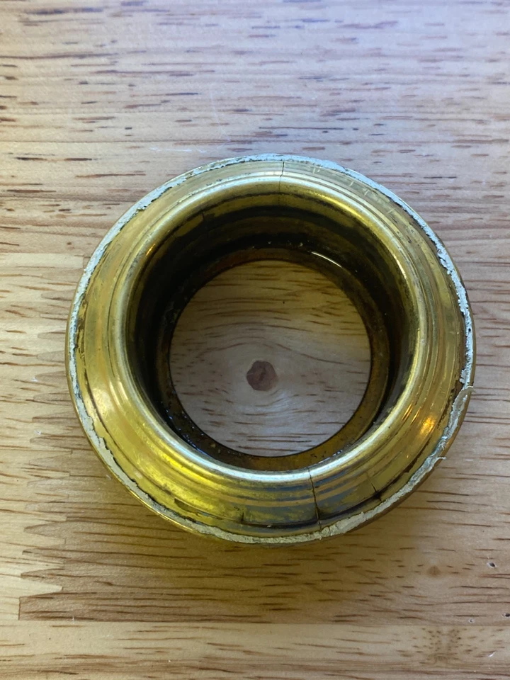 Antiguo accesorio de luz de techo de estaño prensado de dos bombillas - COMO ESTÁ - 12" x 6" x 2" aprox Foto 4 de 4