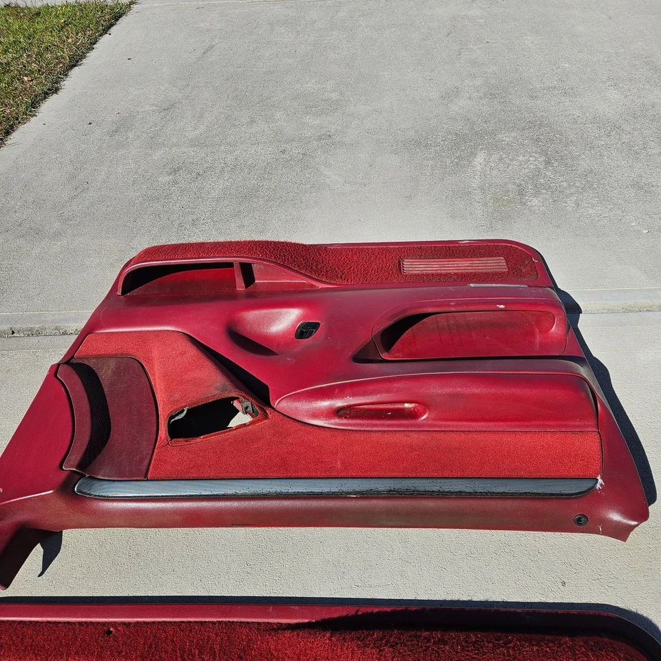 92-96 PAINÉIS DE PORTA FORD F150 F250 BRONCO VERMELHO ESCURO PRATA ACABAMENTO GG painéis bordô - Imagem 4 de 4