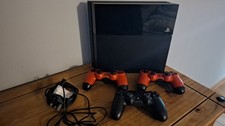 PlayStation 4 PS4 Black 500GB VG+ Condition With 3 Sony Controllers Tested