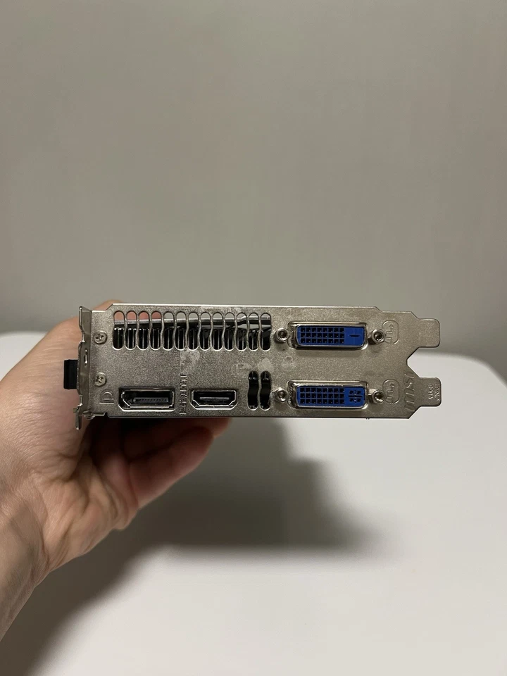 MSI Twin Frozr III | GeForce GTX 660 | 3GB GDDR5 | Graphics Card - Image 2 of 4