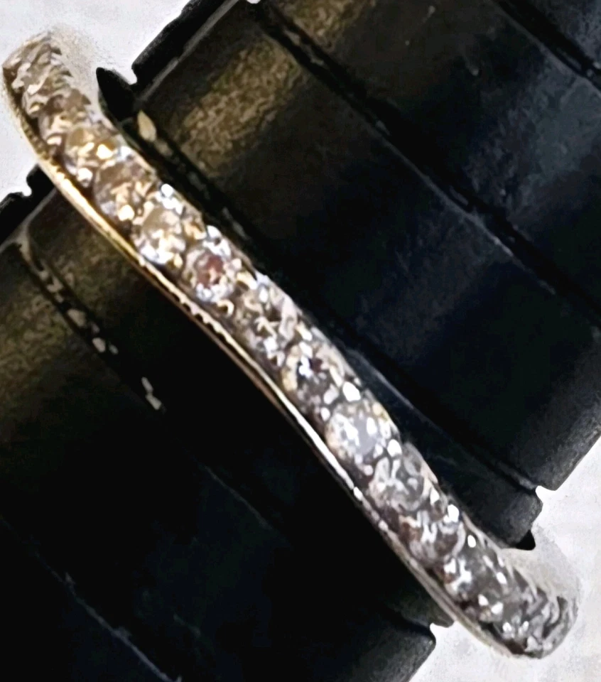 Anillo apilable con banda de diamantes de 0,50 quilates de oro blanco de 14 k Foto 2 de 4