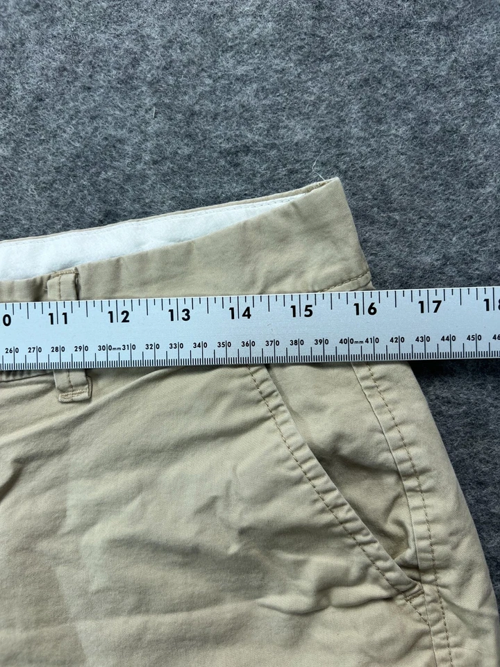 Old Navy Khaki Shorts Womens 4 Beige Chino Mid Rise Twill Casual Ladies 1 - Image 2 of 4