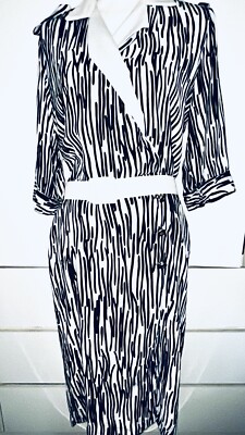 DAVE & JOHNNY VINTAGE 1980s USA MADE ZEBRA PATTERN CROWN BUTTON RAYON MIDI DRESS