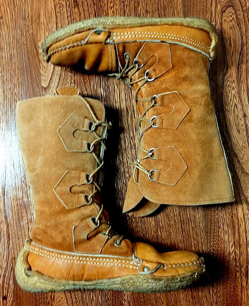 Cherokee top moccasin boots