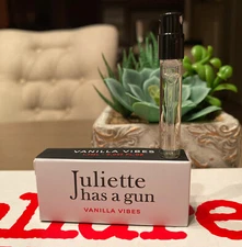 Juliette has a gun VANILLA VIBES * 0.057oz (1.7ml) EDP Vial Spray Sample