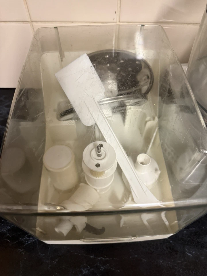 Magimix Compact System 3100 Premium Food Processor - Accessories - Image 4 of 4