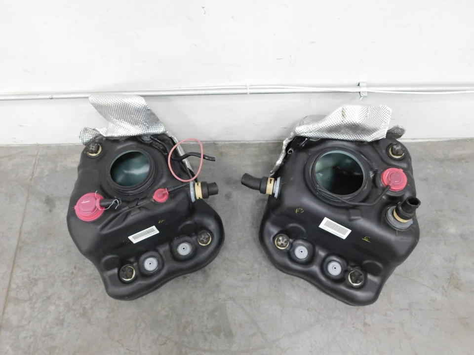 Tanques de combustible Acura NSX 2017 16-21 #0295 F4 Foto 2 de 4