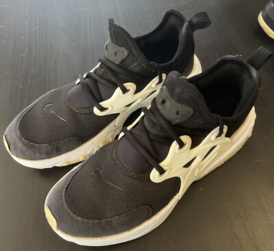 Nike React Presto Youth Athletic Shoes BLK/WHT BQ4002 001 Size 6Y Pre-owned